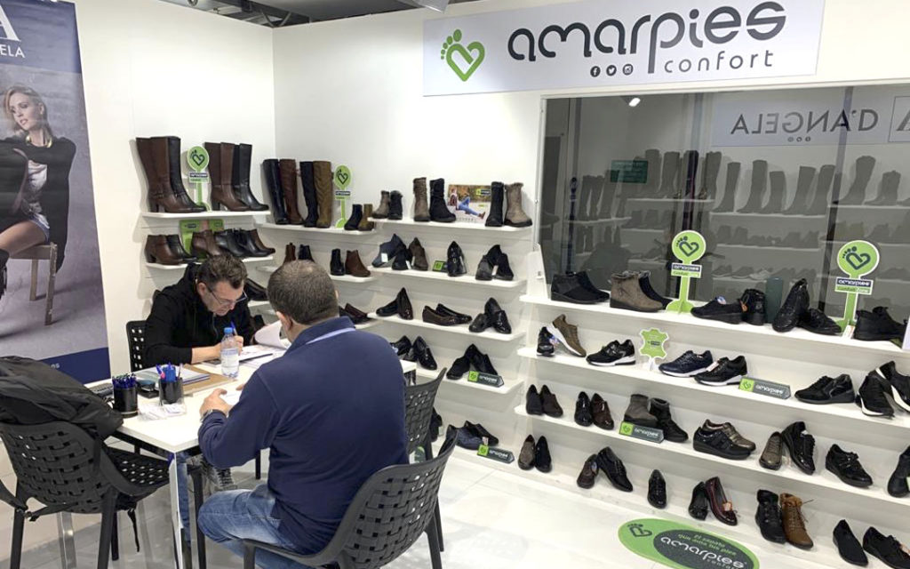 Gran Recibimiento de Amarpies en la Feria Expo Riva Schuh 